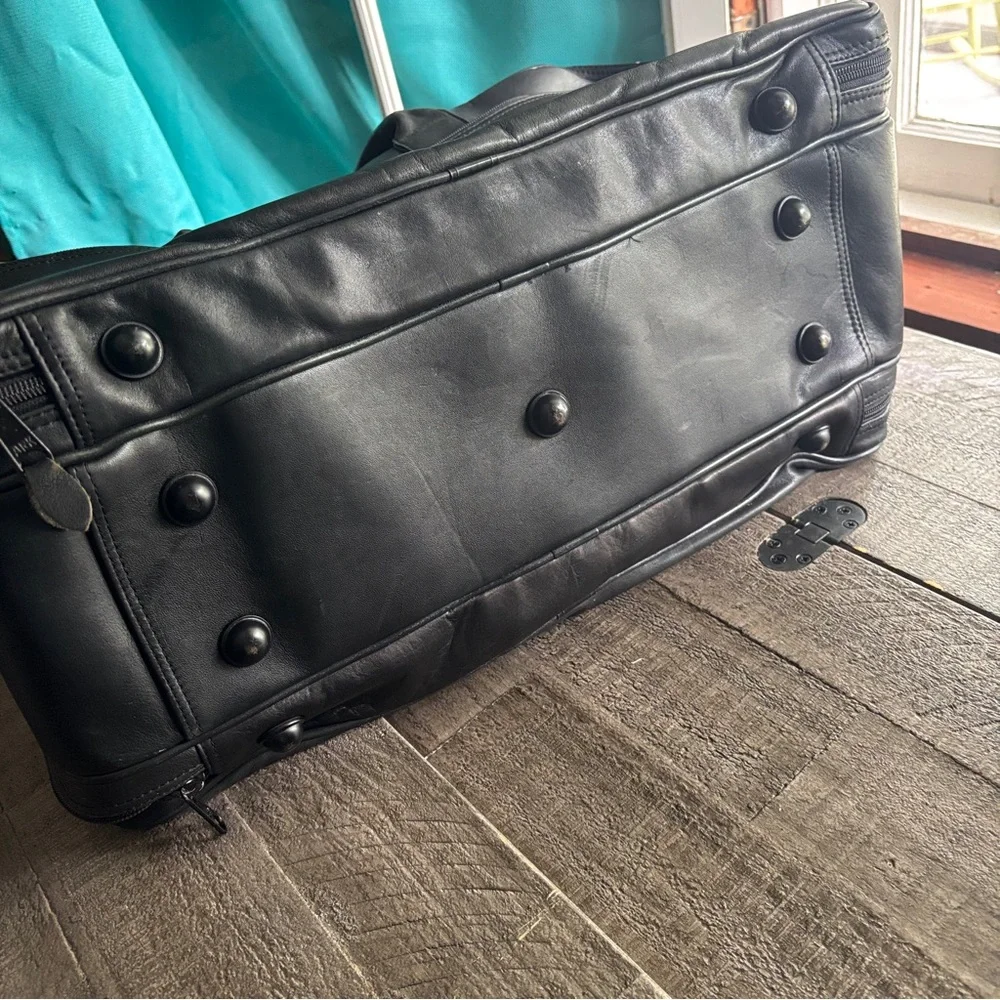 Brookstone Black‎ Genuine Soft Leather Carryon Weekender Roomy Briefcase